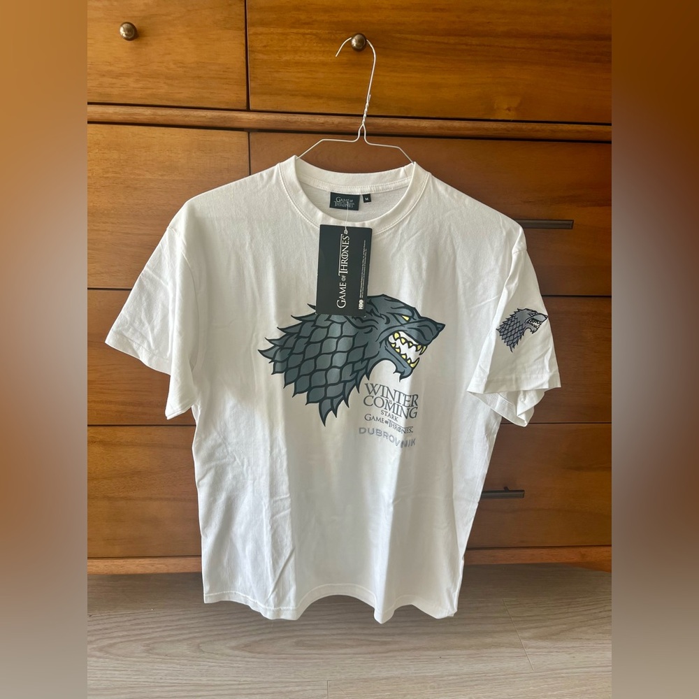 Game of Thrones House Stark Dire Wolf T-Shirt: Size M